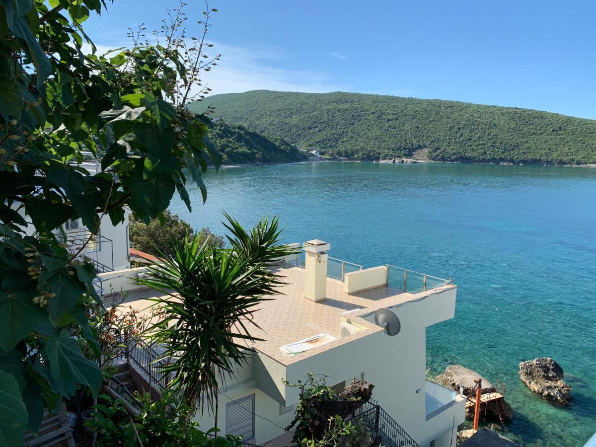 Azzure Apartment Ulcinj Bagian luar foto