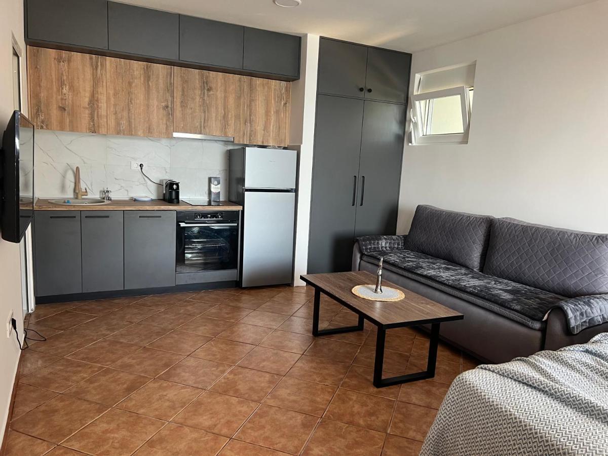 Azzure Apartment Ulcinj Bagian luar foto