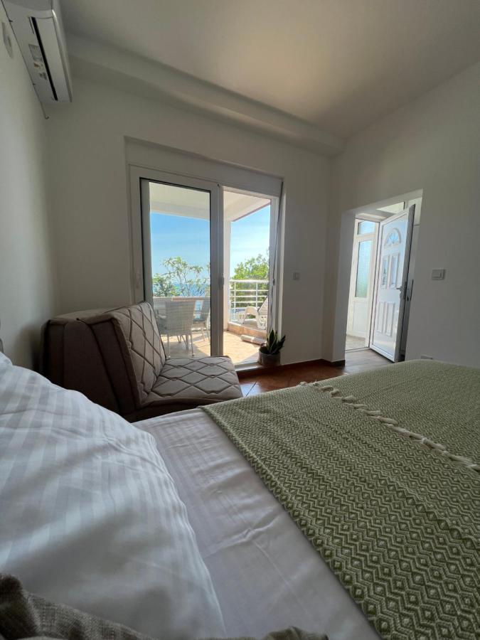 Azzure Apartment Ulcinj Bagian luar foto