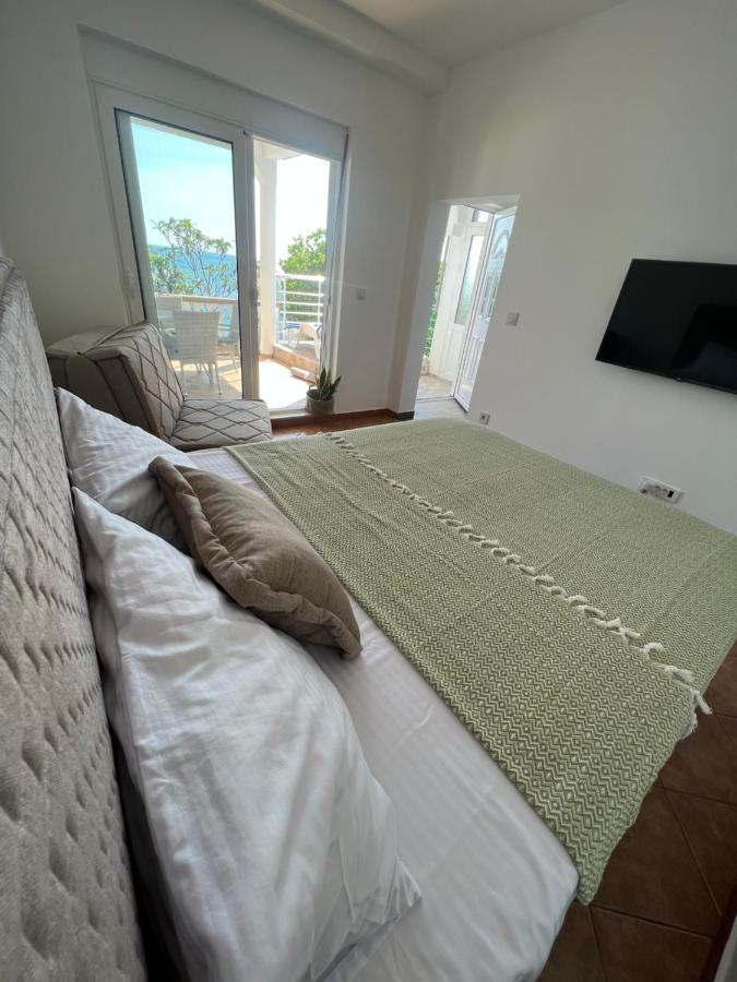 Azzure Apartment Ulcinj Bagian luar foto