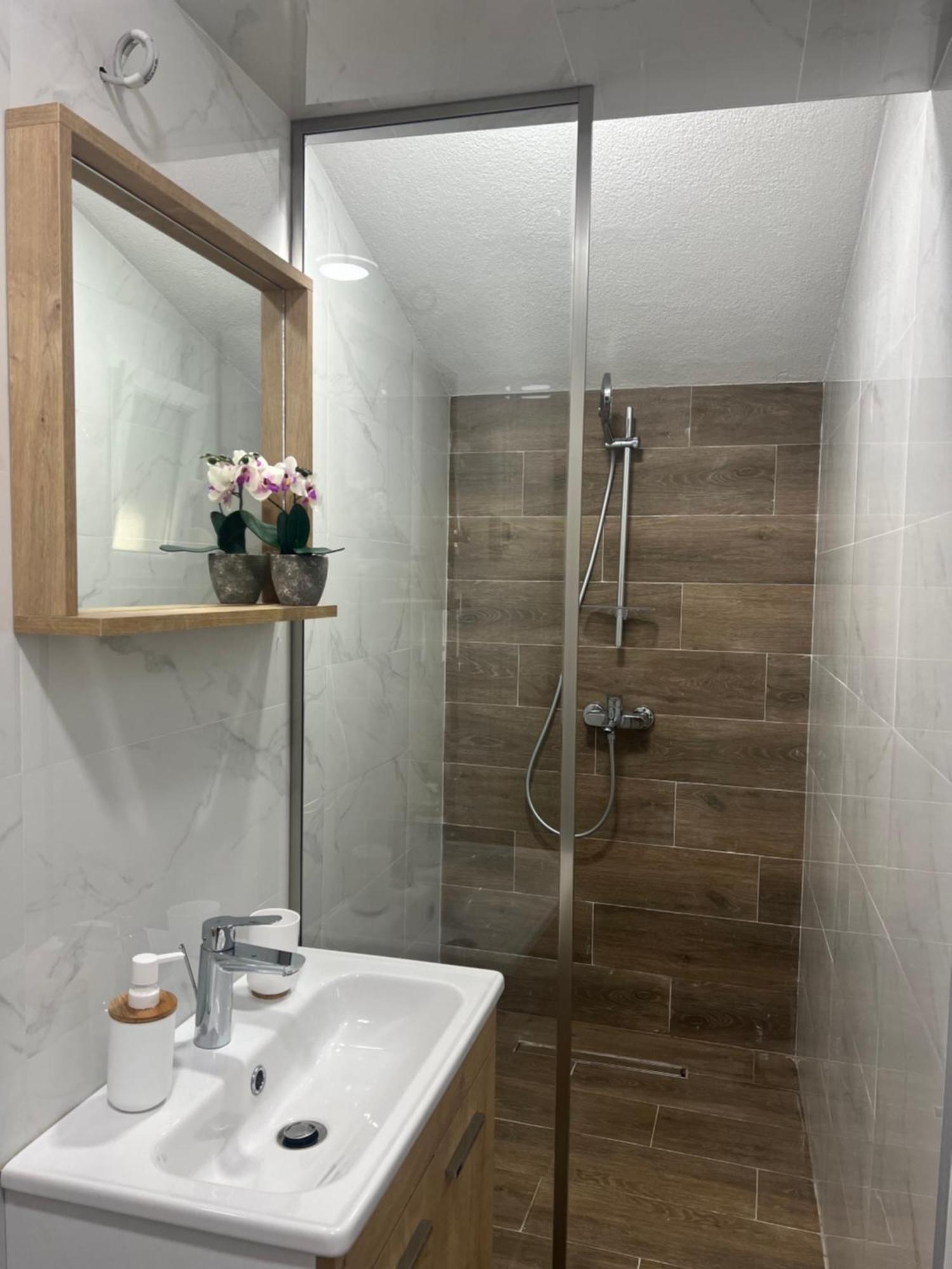 Azzure Apartment Ulcinj Bagian luar foto