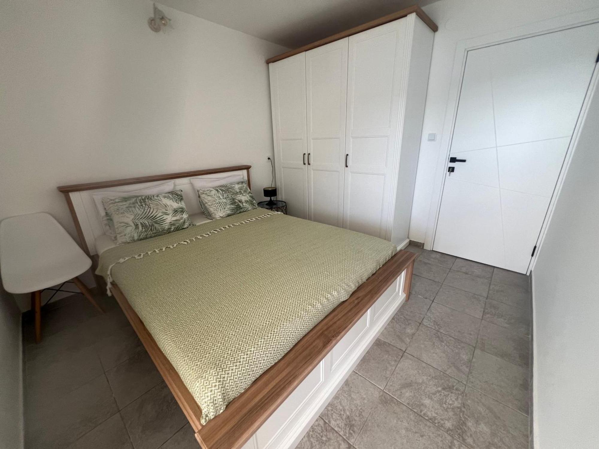 Azzure Apartment Ulcinj Bagian luar foto